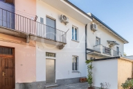 Visualizza le foto dell'immobile