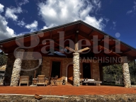 Visualizza le foto dell'immobile