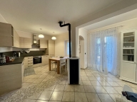 Visualizza le foto dell'immobile