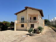 Visualizza le foto dell'immobile Visualizza le foto dell'immobile