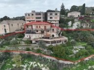 Visualizza le foto dell'immobile