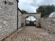 Visualizza le foto dell'immobile