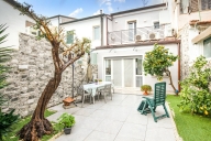 Visualizza le foto dell'immobile