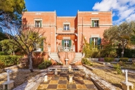 Visualizza le foto dell'immobile