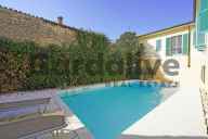 Visualizza le foto dell'immobile