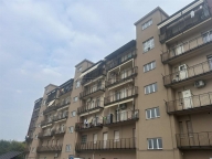 Visualizza le foto dell'immobile