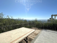 Visualizza le foto dell'immobile