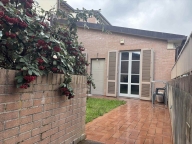 Visualizza le foto dell'immobile