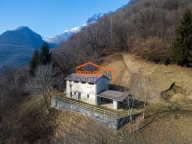 Visualizza le foto dell'immobile