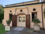 Visualizza le foto dell'immobile