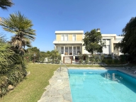 Visualizza le foto dell'immobile