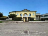 negozio in vendita a Carpi in zona Cortile