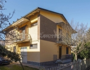 Visualizza le foto dell'immobile