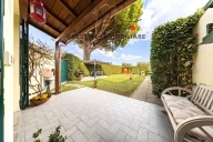 Visualizza le foto dell'immobile