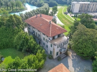 Visualizza le foto dell'immobile