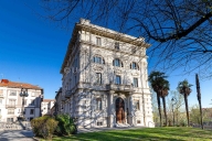 Visualizza le foto dell'immobile