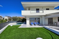 Visualizza le foto dell'immobile