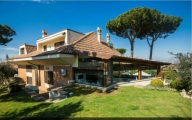 Visualizza le foto dell'immobile