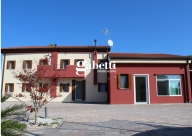 Visualizza le foto dell'immobile