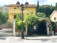 Visualizza le foto dell'immobile