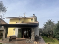 Visualizza le foto dell'immobile