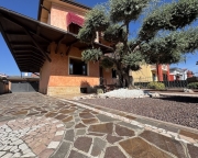 Visualizza le foto dell'immobile