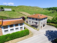 Visualizza le foto dell'immobile