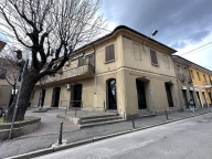 Visualizza le foto dell'immobile
