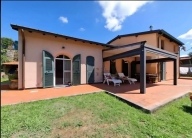 Visualizza le foto dell'immobile