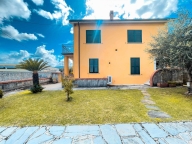 Visualizza le foto dell'immobile