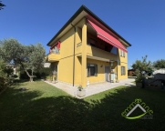 Visualizza le foto dell'immobile