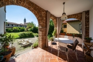 Visualizza le foto dell'immobile