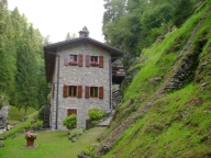 Visualizza le foto dell'immobile
