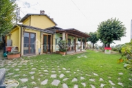 Visualizza le foto dell'immobile