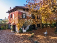 Visualizza le foto dell'immobile