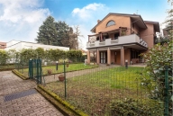 Visualizza le foto dell'immobile