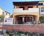 Visualizza le foto dell'immobile