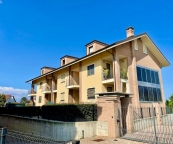 Visualizza le foto dell'immobile