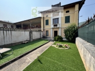 Visualizza le foto dell'immobile