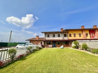Visualizza le foto dell'immobile