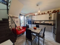 Visualizza le foto dell'immobile