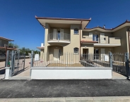 Visualizza le foto dell'immobile