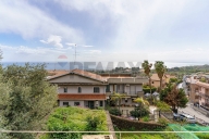 Vai alla scheda immobile Vai alla scheda immobile