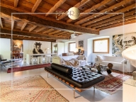 Visualizza le foto dell'immobile