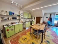 Visualizza le foto dell'immobile