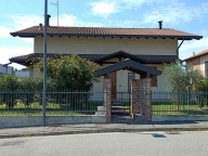 Visualizza le foto dell'immobile