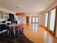 Vai alla scheda immobile Vai alla scheda immobile