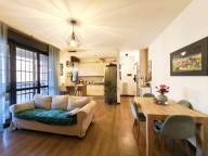 Visualizza le foto dell'immobile