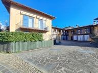 Visualizza le foto dell'immobile