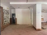 negozio in vendita a Pistoia in zona Stadio